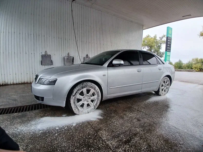 Audi A4 2004 - 5