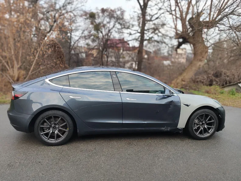 Tesla Model 3 2020 - 9