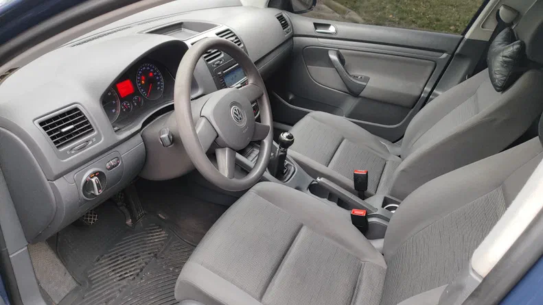Volkswagen Golf 2005 - 7