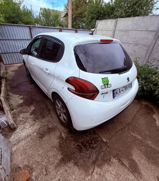 Peugeot 208 2019 - 6