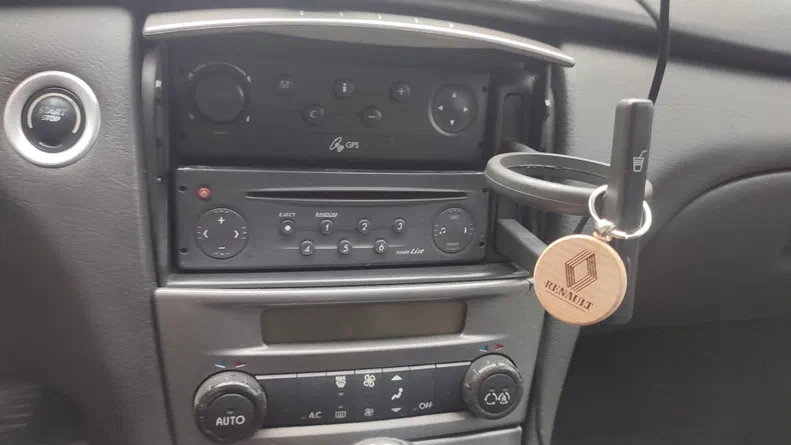 Renault Laguna 2001 - 10