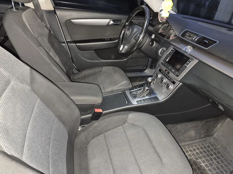 Volkswagen Passat 2012 - 8