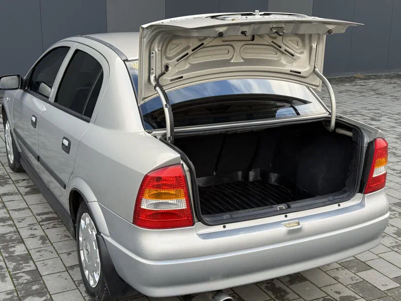 Opel Astra 2008 - 24