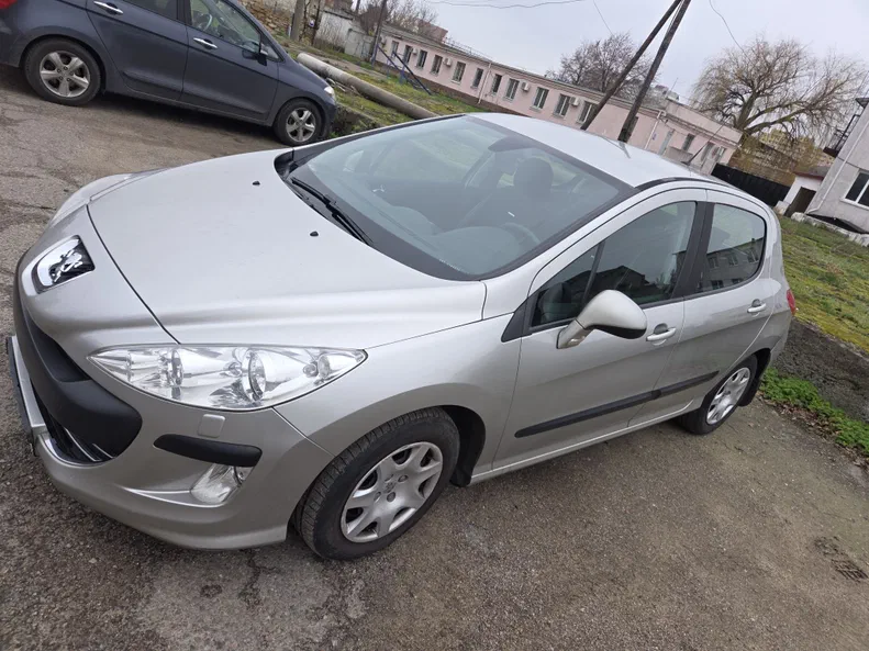 Peugeot 308 2008 - 13