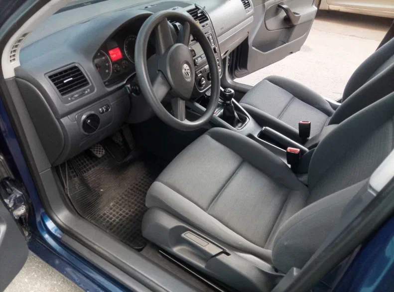 Volkswagen Golf 2004 - 5