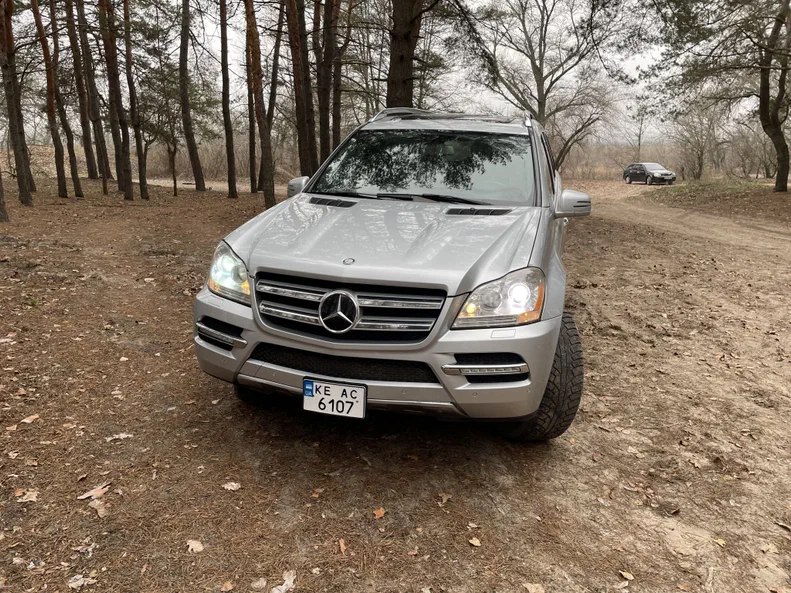 Mercedes-Benz GL-Клас 2010 - 11