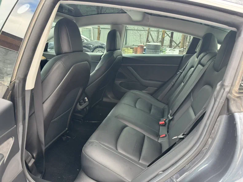 Tesla Model 3 2020 - 16