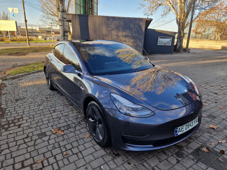Tesla Model 3 2020