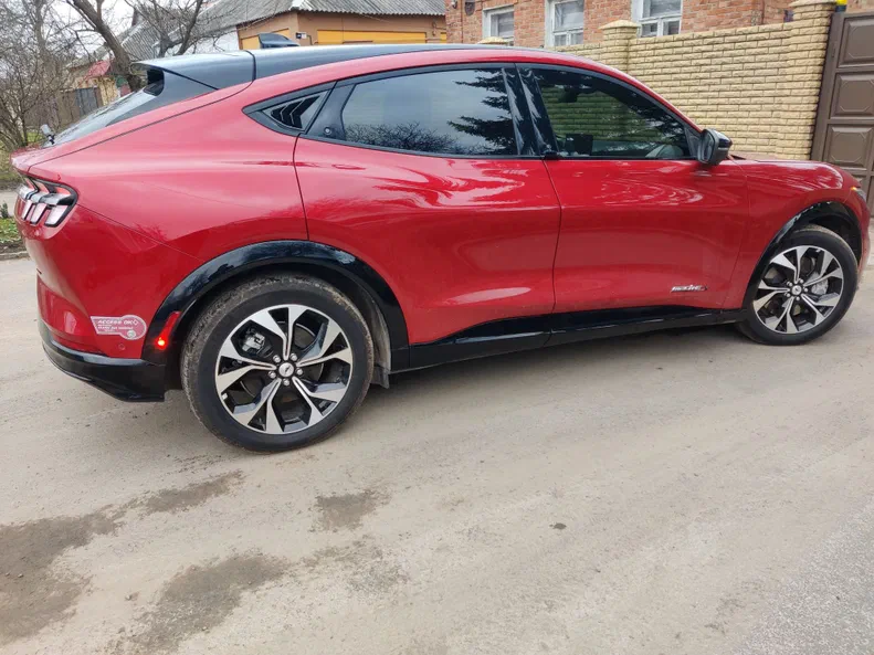 Ford Mustang Mach-E 2023 - 5