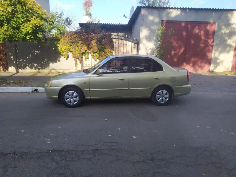 Hyundai Accent 2000 - 7