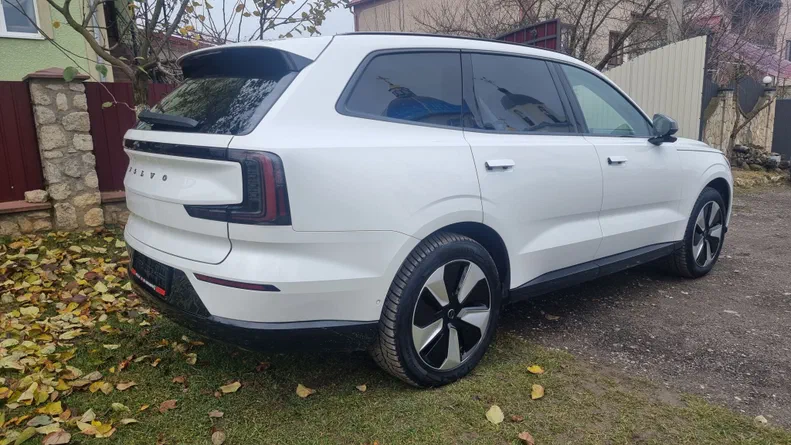Volvo EX90 2025 - 7