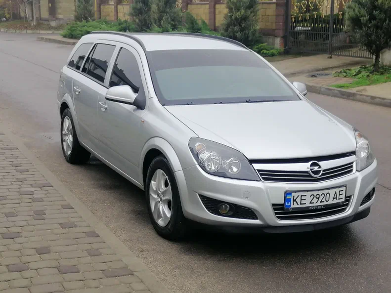 Opel Astra 2012
