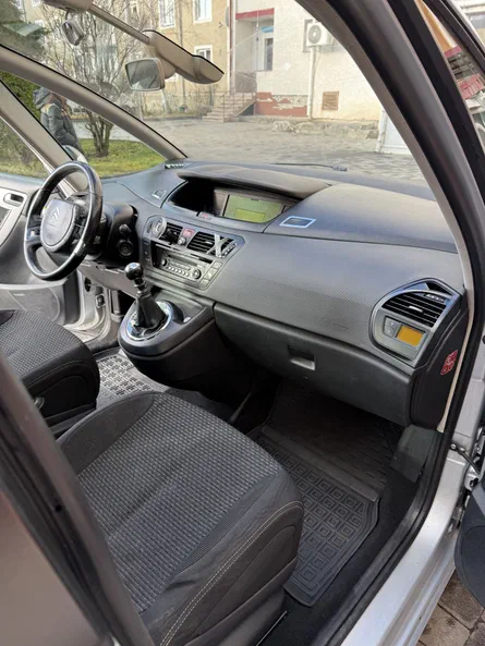 Citroen C4 Picasso 2009 - 13