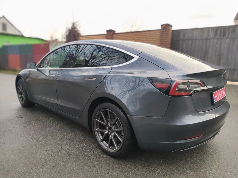 Tesla Model 3 2020 - 7