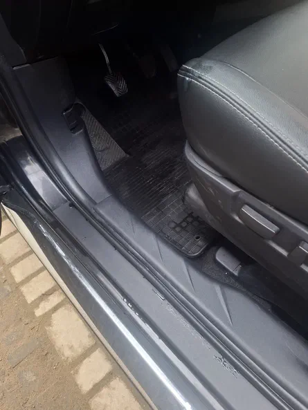 Peugeot 4007 2008 - 6