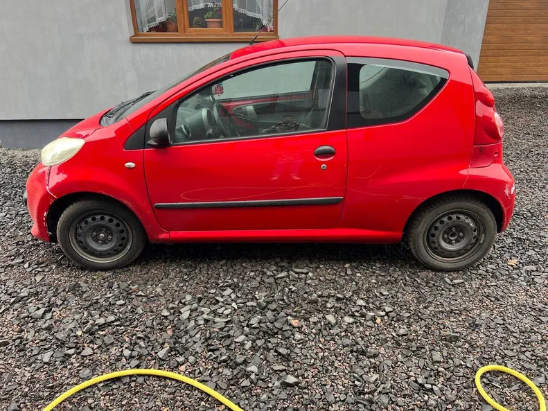 Peugeot 107 2006