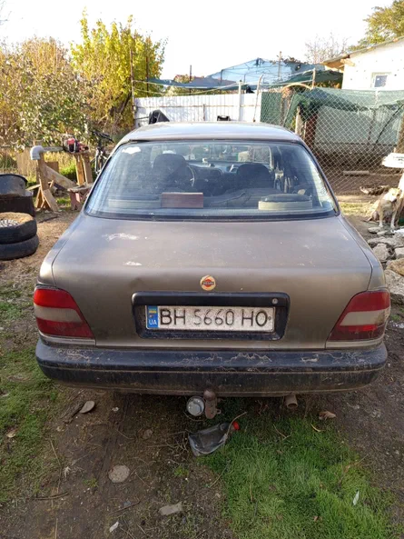 Nissan Sunny 1991 - 5