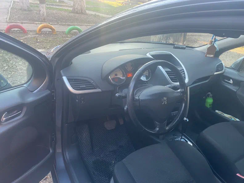 Peugeot 207 2008