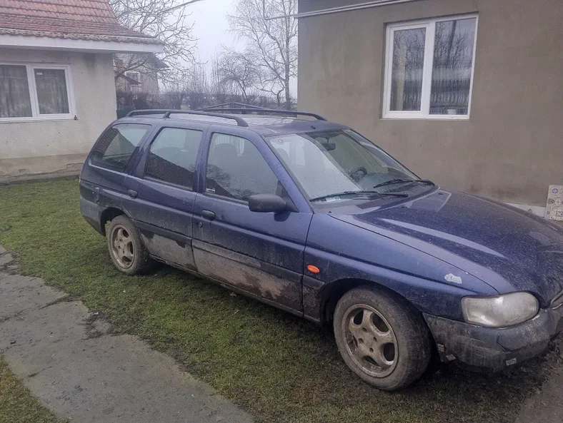 Ford Escort 1995 - 9