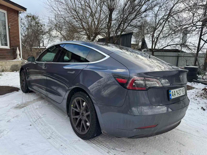 Tesla Model 3 2020