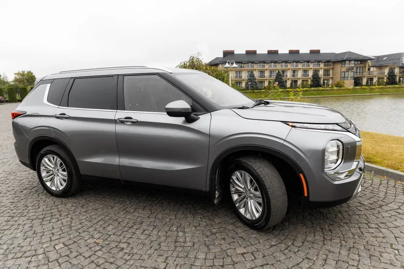 Mitsubishi Outlander 2021