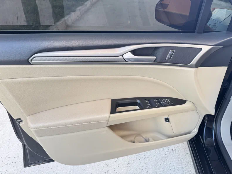 Ford Fusion (North America) 2016 - 25