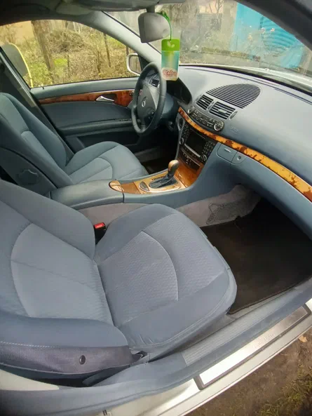 Mercedes-Benz E-Клас 2003 - 10
