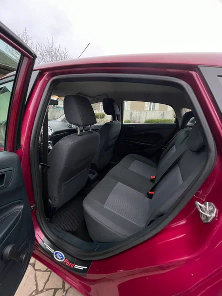 Ford Fiesta 2011 - 10