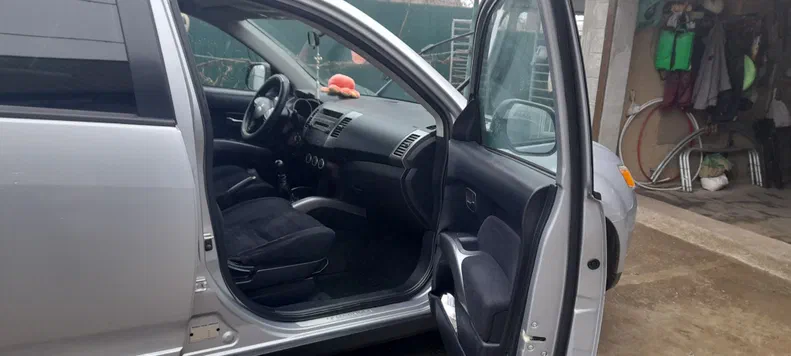 Mitsubishi Outlander 2007 - 5