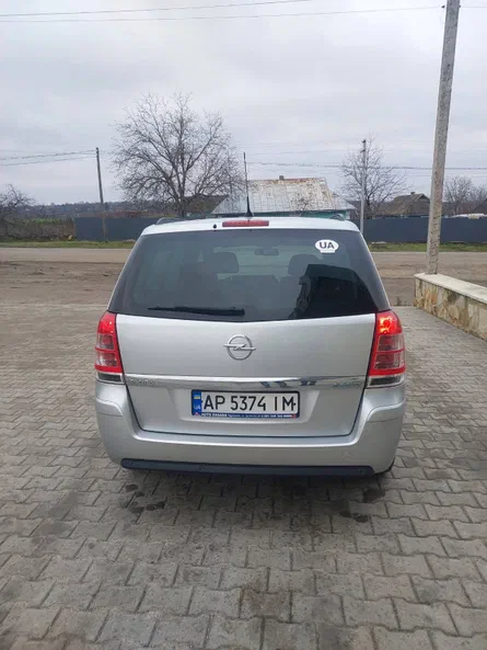 Opel Zafira 2011 - 8