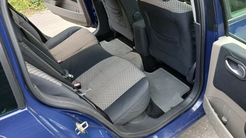 Renault Megane 2004 - 12