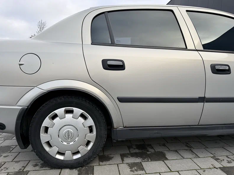 Opel Astra 2008 - 9