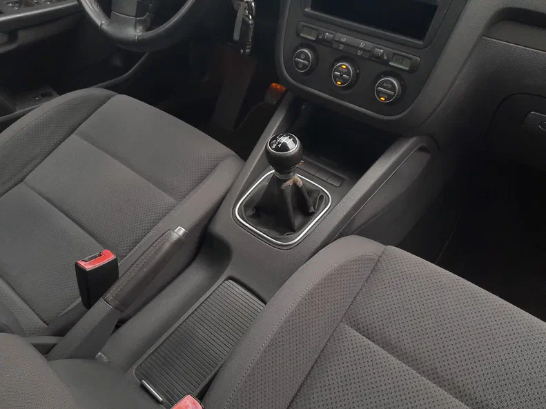 Volkswagen Golf 2006 - 28