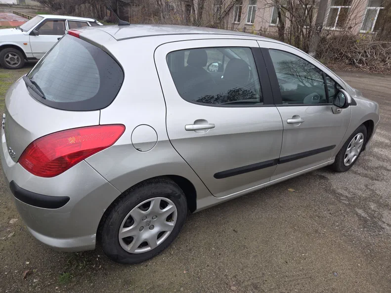 Peugeot 308 2008 - 9