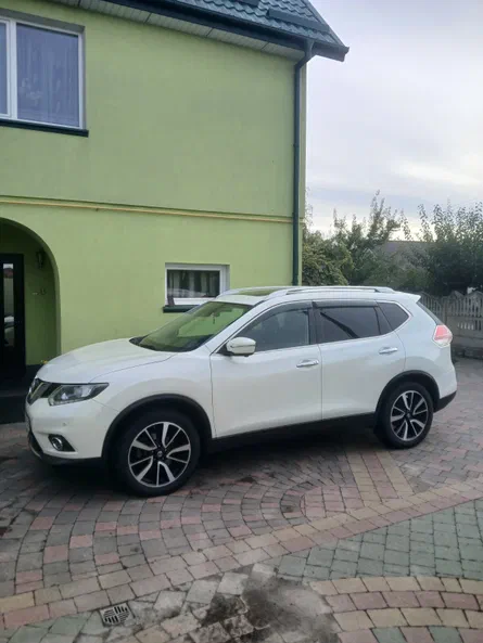 Nissan X-Trail 2015 - 17