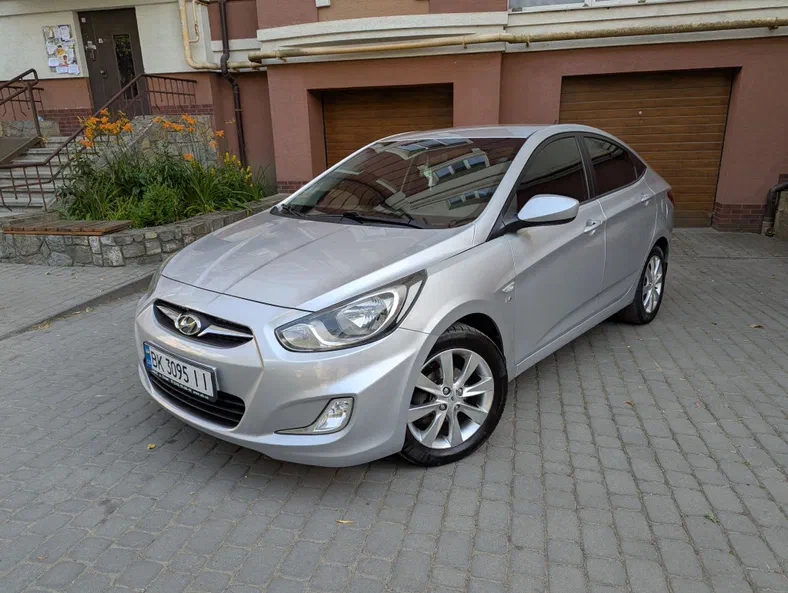 Hyundai Accent 2011