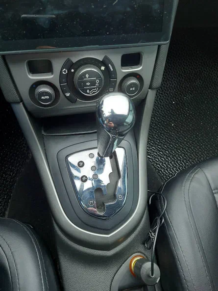 Peugeot 308 2008 - 4