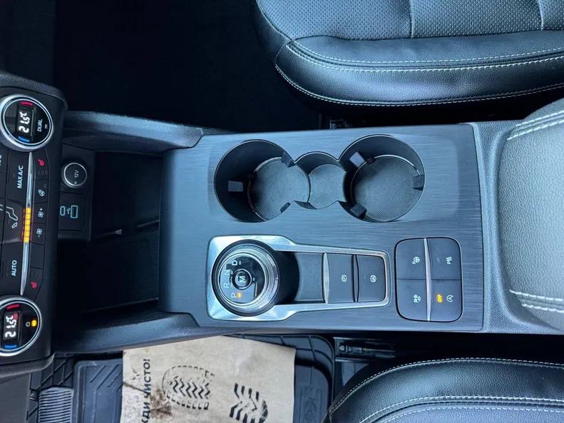 Ford Escape 2020 - 9