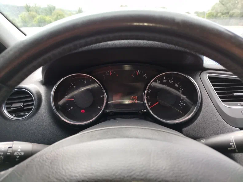 Peugeot 5008 2009 - 21