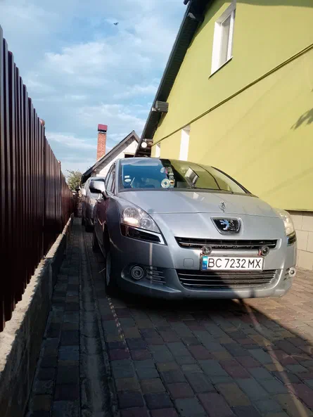 Peugeot 5008 2013 - 2