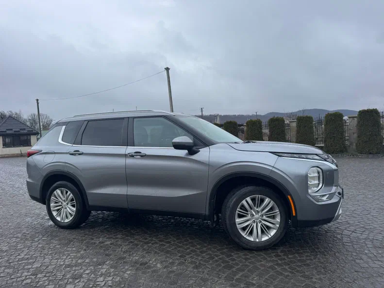 Mitsubishi Outlander 2021 - 34