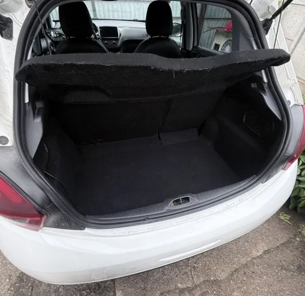 Peugeot 208 2019 - 24