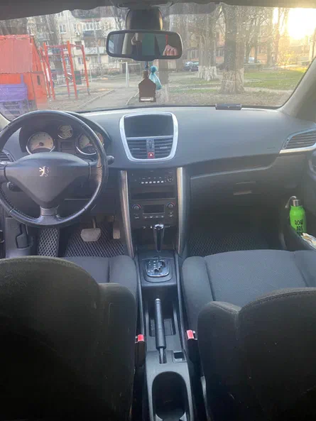 Peugeot 207 2008 - 20