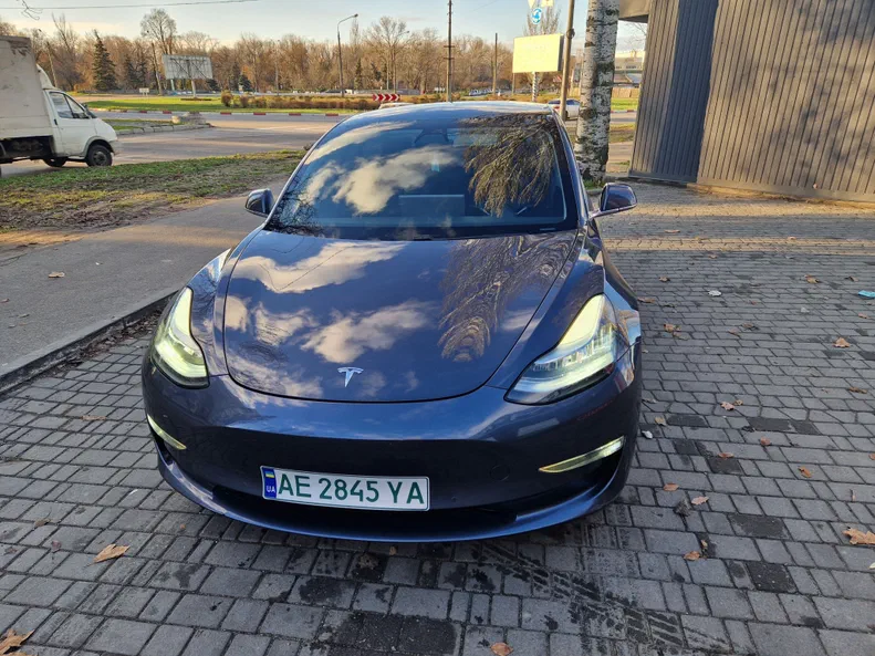 Tesla Model 3 2020