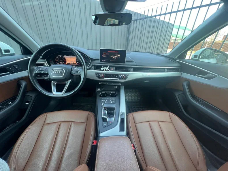Audi A4 2016 - 19