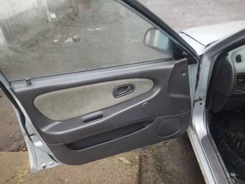 Mitsubishi Lancer 1995 - 9