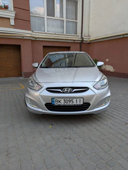 Hyundai Accent 2011