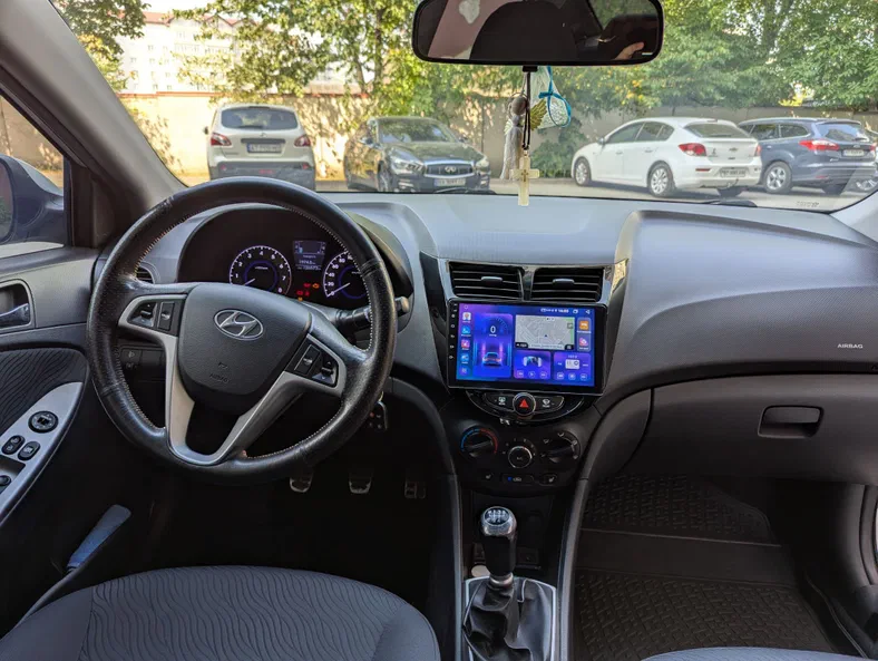 Hyundai Accent 2011 - 7