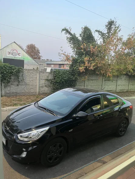 Hyundai Accent 2013