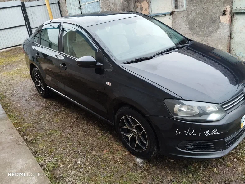 Volkswagen Polo 2011 - 6